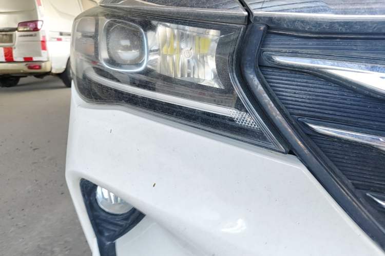 Used GAC Trumpchi GA4 2018 150N Manual Luxury Edition Right Front Headlight