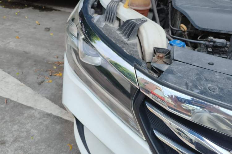 Used GAC Trumpchi GA4 2018 200T Automatic Luxury Edition Right Front Headlight