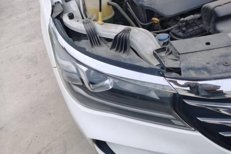 Used GAC Trumpchi GA4 2018 200T Automatic Luxury Edition Right Front Headlight