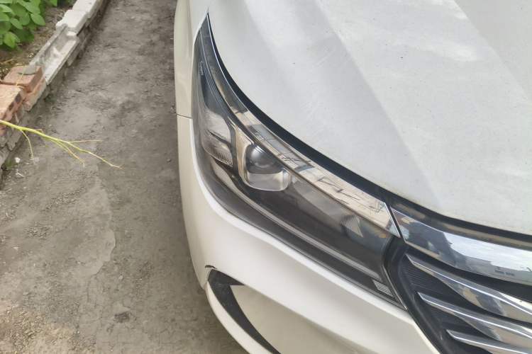 Used GAC Trumpchi GA4 2018 200T Automatic Luxury Edition Right Front Headlight