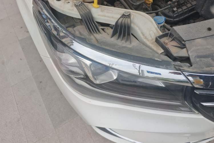 Used GAC Trumpchi GA4 2018 200T Automatic Luxury Edition Right Front Headlight