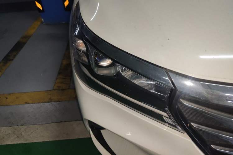 Used GAC Trumpchi GA4 2018 200T Automatic Luxury Edition Right Front Headlight