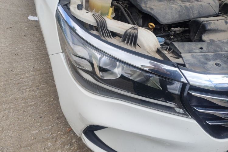 Used GAC Trumpchi GA4 2018 200T Automatic Luxury Edition Right Front Headlight