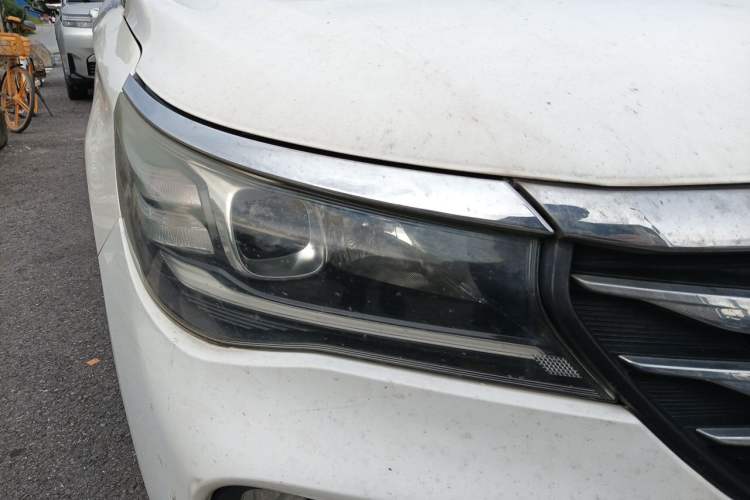 Used GAC Trumpchi GA4 2018 200T Automatic Prestige Edition Right Front Headlight
