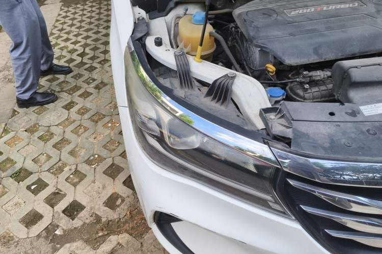 Used GAC Trumpchi GA4 2018 200T Automatic Luxury Edition Right Front Headlight