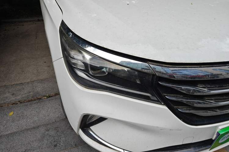 Used GAC Trumpchi GA4 2018 200T Automatic Luxury Edition Right Front Headlight