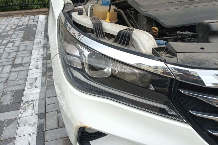 Used GAC Trumpchi GA4 2018 200T Automatic Luxury Edition Right Front Headlight
