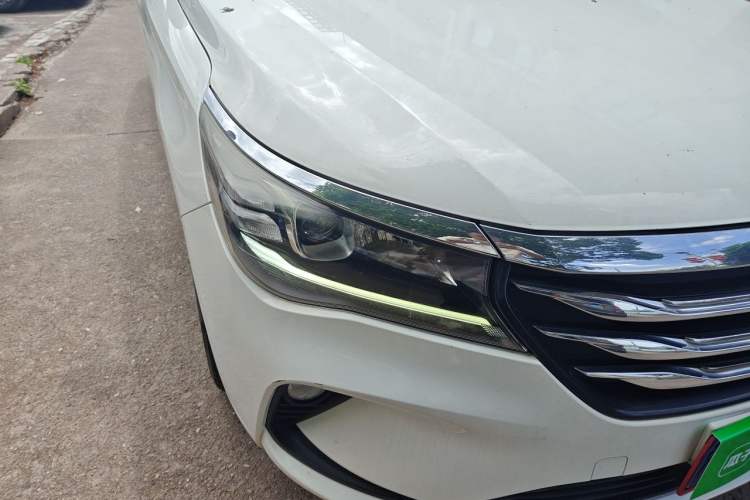 Used GAC Trumpchi GA4 2018 200T Automatic Luxury Edition Right Front Headlight
