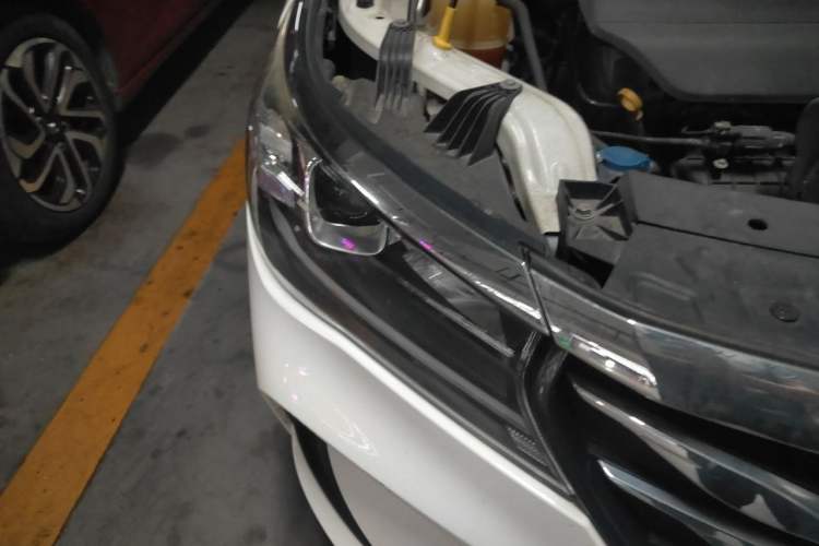 Used GAC Trumpchi GA4 2018 200T Automatic Luxury Edition Right Front Headlight