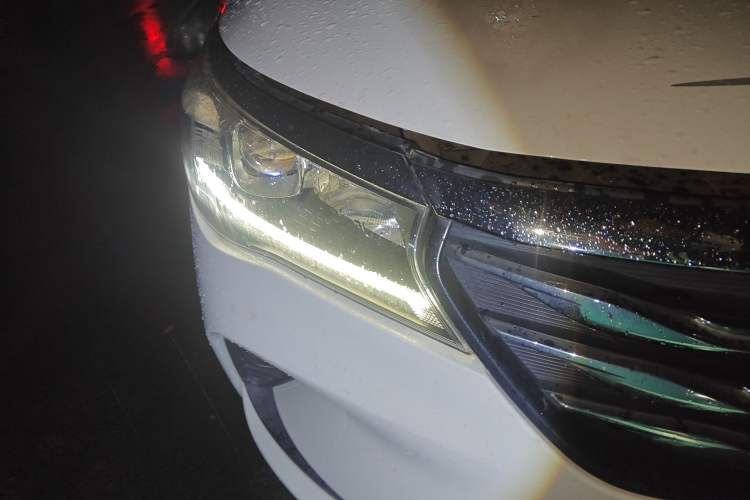Used GAC Trumpchi GA4 2018 200T Automatic Luxury Edition Right Front Headlight