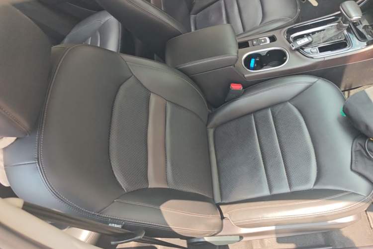 Used GAC Trumpchi GA4 2018 200T Automatic Luxury Edition Right Front Seat