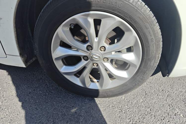 Used GAC Trumpchi GA4 2018 200T Automatic Luxury Edition Right Front Wheel Hub