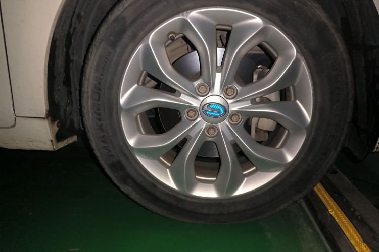 Used GAC Trumpchi GA4 2018 150N Automatic Luxury Edition Right Front Wheel Hub