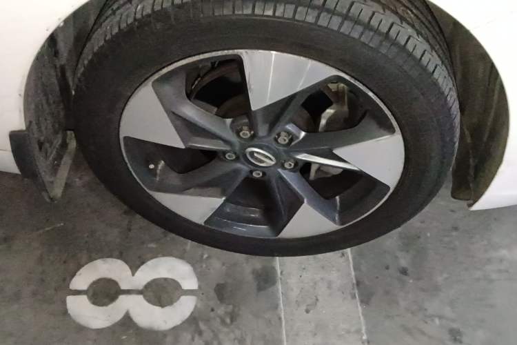Used GAC Trumpchi GA4 2018 200T Automatic Prestige Edition Right Front Wheel Hub