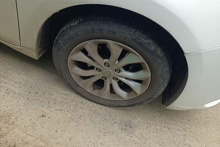 Used GAC Trumpchi GA4 2018 200T Automatic Luxury Edition Right Front Wheel Hub