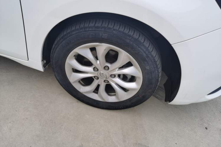 Used GAC Trumpchi GA4 2018 200T Automatic Luxury Edition Right Front Wheel Hub