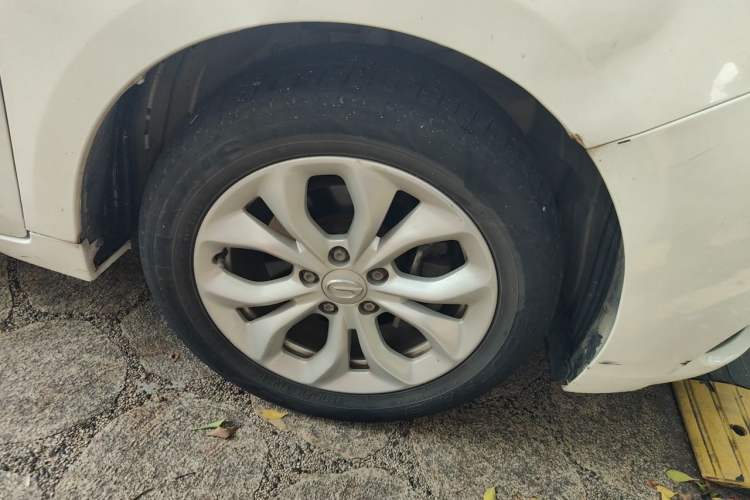 Used GAC Trumpchi GA4 2018 150N Automatic Luxury Edition Right Front Wheel Hub