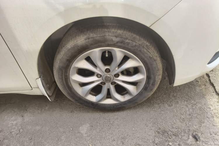 Used GAC Trumpchi GA4 2018 200T Automatic Luxury Edition Right Front Wheel Hub