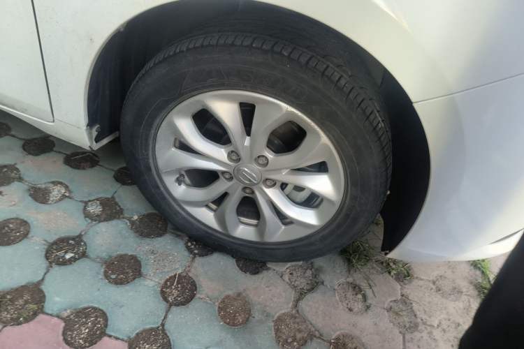 Used GAC Trumpchi GA4 2018 200T Automatic Luxury Edition Right Front Wheel Hub