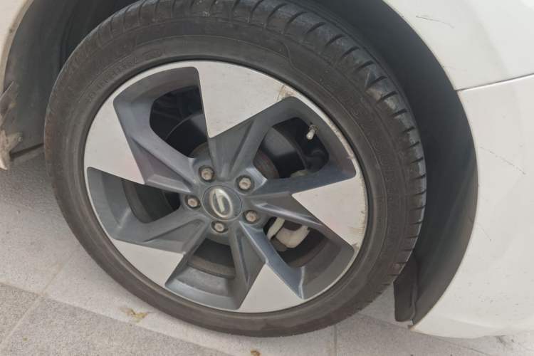 Used GAC Trumpchi GA4 2018 200T Automatic Luxury Edition Right Front Wheel Hub
