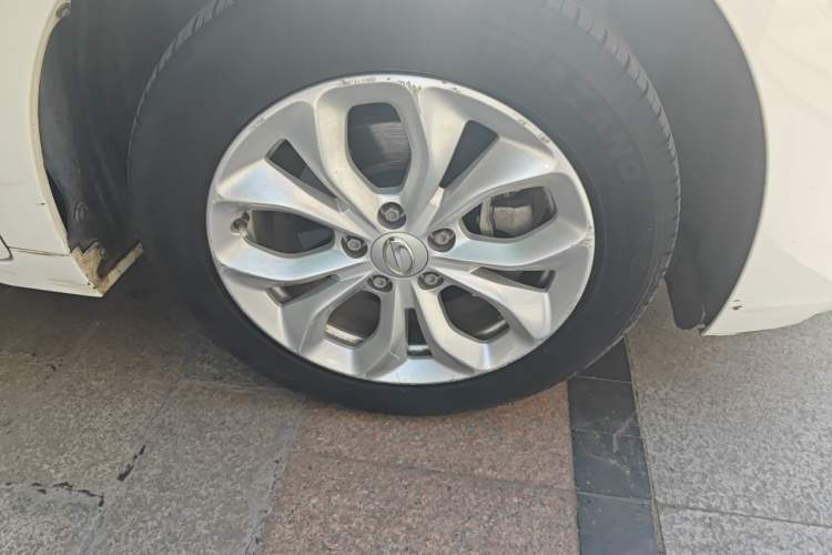 Used GAC Trumpchi GA4 2018 200T Automatic Luxury Edition Right Front Wheel Hub