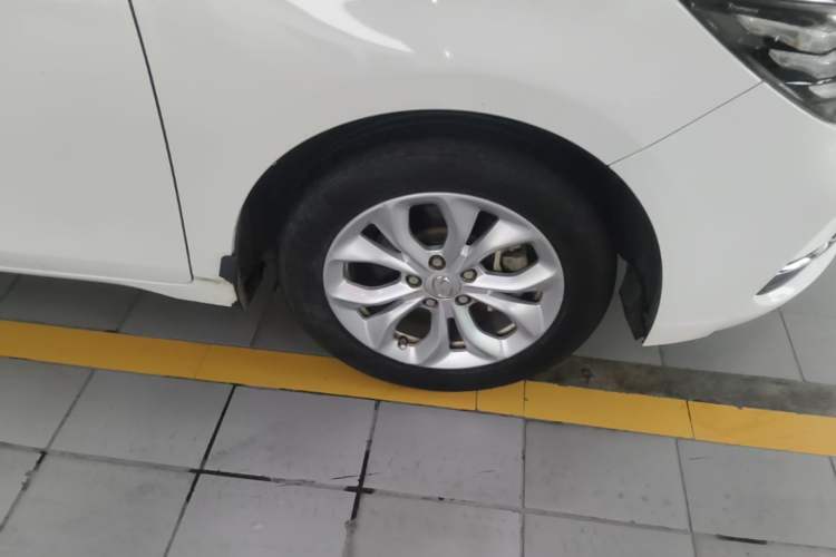 Used GAC Trumpchi GA4 2018 150N Manual Deluxe Edition Right Front Wheel Hub