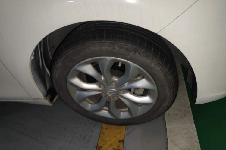Used GAC Trumpchi GA4 2018 200T Automatic Luxury Edition Right Front Wheel Hub