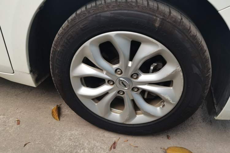 Used GAC Trumpchi GA4 2018 200T Automatic Luxury Edition Right Front Wheel Hub