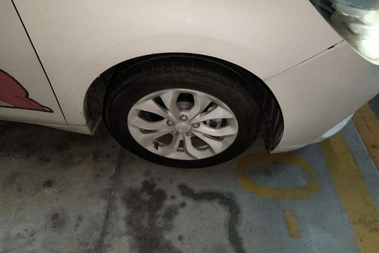 Used GAC Trumpchi GA4 2018 150N Automatic Luxury Edition Right Front Wheel Hub