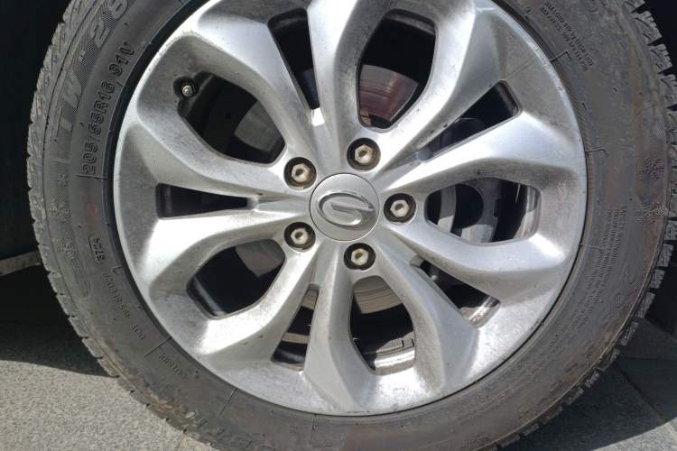 Used GAC Trumpchi GA4 2018 150N Manual Deluxe Edition Right Front Wheel Hub