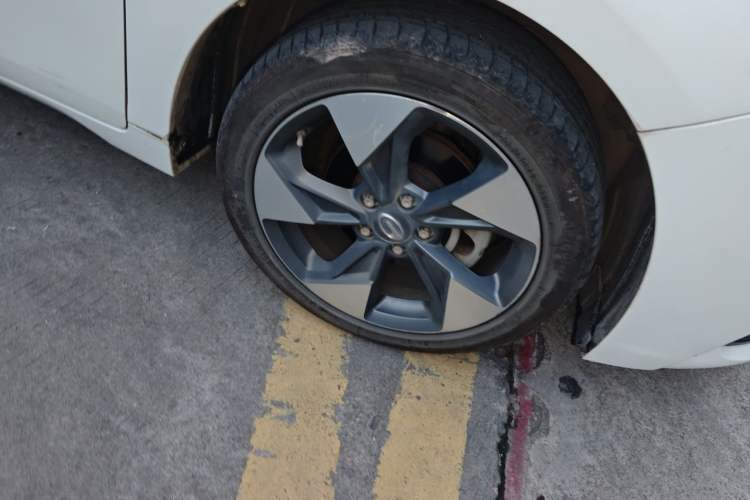Used GAC Trumpchi GA4 2018 200T Automatic Luxury Edition Right Front Wheel Hub