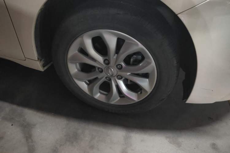 Used GAC Trumpchi GA4 2018 200T Automatic Luxury Edition Right Front Wheel Hub