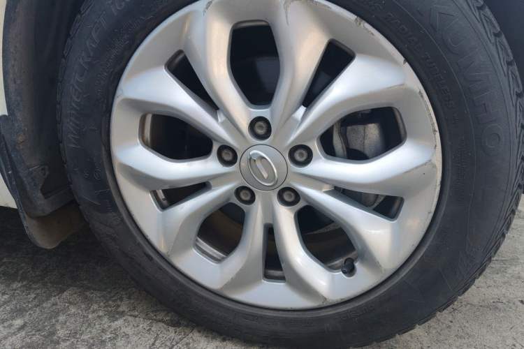 Used GAC Trumpchi GA4 2018 150N Automatic Luxury Edition Right Front Wheel Hub
