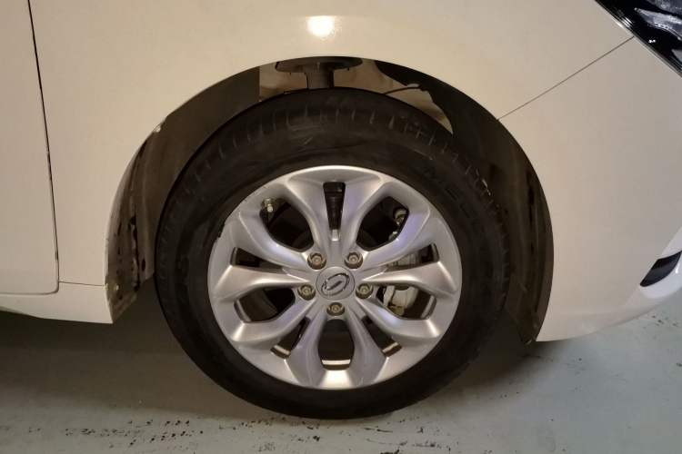 Used GAC Trumpchi GA4 2018 200T Automatic Luxury Edition Right Front Wheel Hub