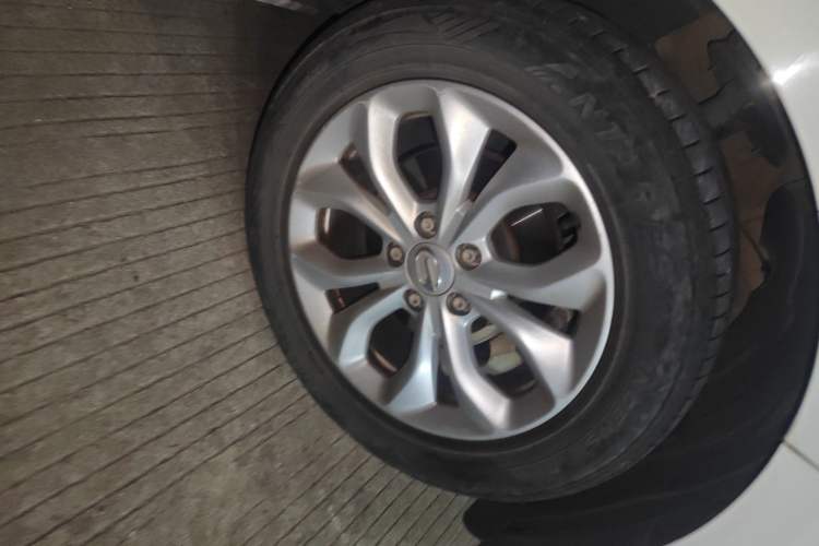 Used GAC Trumpchi GA4 2018 150N Automatic Luxury Edition Right Front Wheel Hub