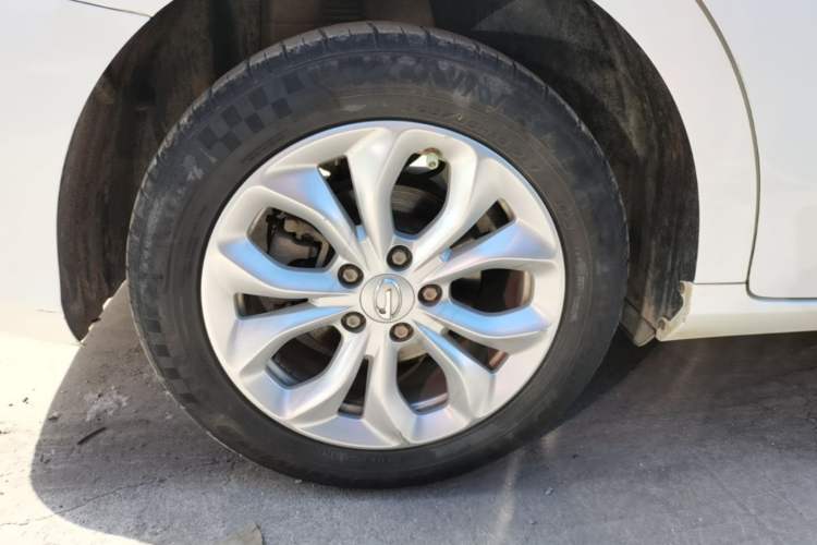 Used GAC Trumpchi GA4 2018 200T Automatic Luxury Edition Right Rear Wheel Hub