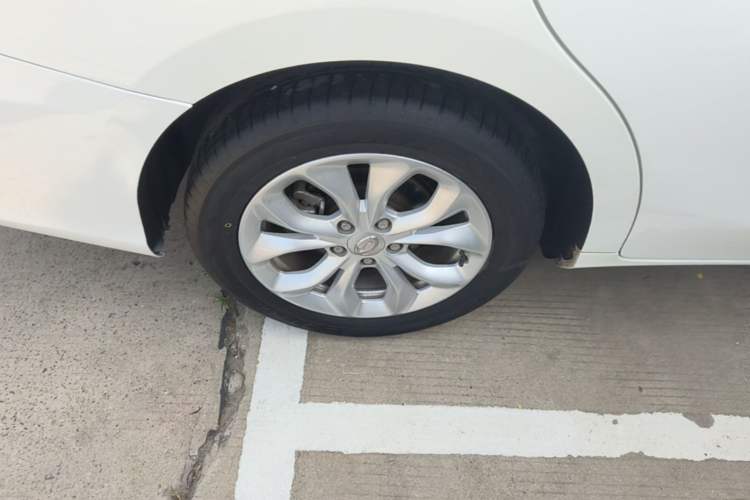 Used GAC Trumpchi GA4 2018 150N Automatic Luxury Edition Right Rear Wheel Hub