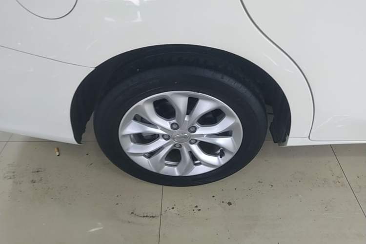 Used GAC Trumpchi GA4 2018 150N Automatic Luxury Edition Right Rear Wheel Hub