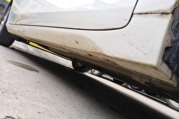 Used GAC Trumpchi GA4 2018 150N Automatic Luxury Edition Right Side Sill