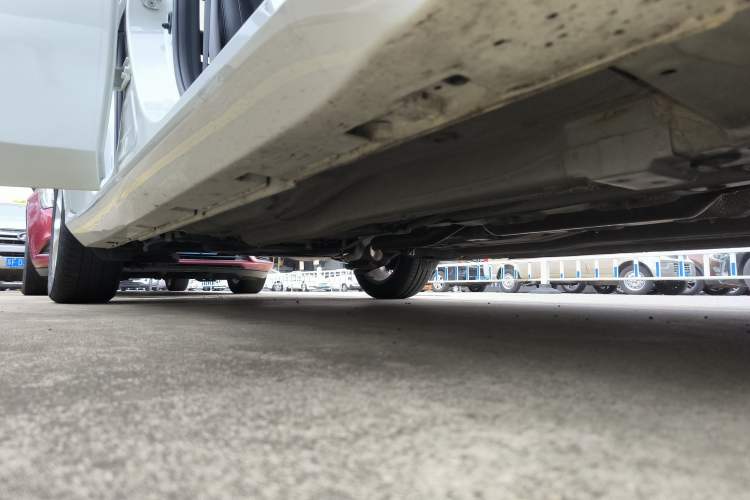Used GAC Trumpchi GA4 2018 150N Manual Elite Edition Right Side Sill