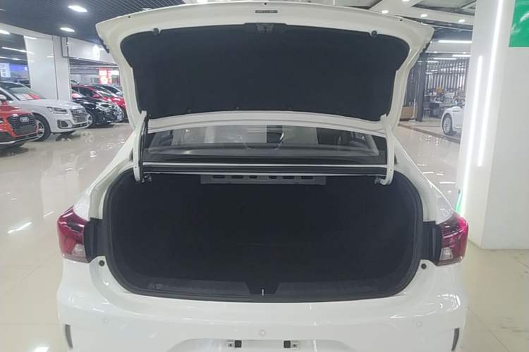 Used GAC Trumpchi GA4 2018 150N Automatic Luxury Edition Trunk