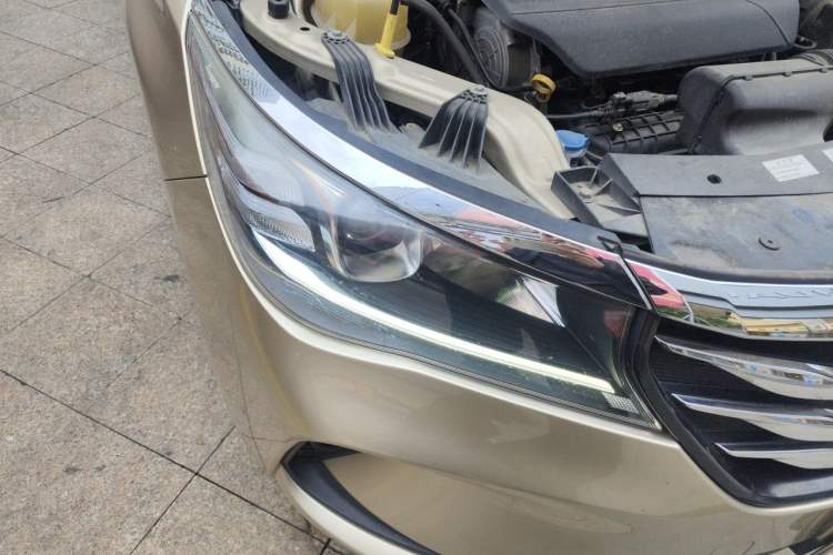 Used GAC Trumpchi GA4 2018 200T Automatic Luxury Edition Right Front Headlight