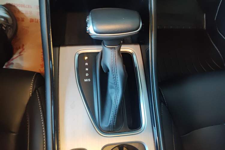 Used GAC Trumpchi GA4 2021 PLUS 235T Automatic Prestige Edition Gear Lever