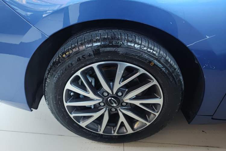 Used GAC Trumpchi GA4 2021 PLUS 235T Automatic Prestige Edition Left Front Wheel Hub
