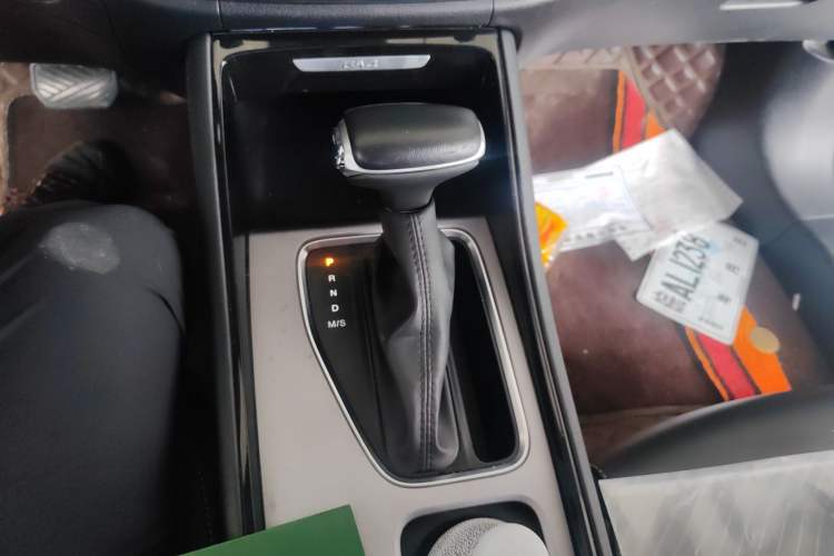 Used GAC Trumpchi GA4 2021 PLUS 235T Automatic Prestige Edition Gear Lever