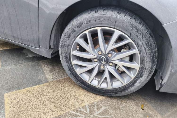 Used GAC Trumpchi GA4 2021 PLUS 235T Automatic Prestige Edition Right Front Wheel Hub