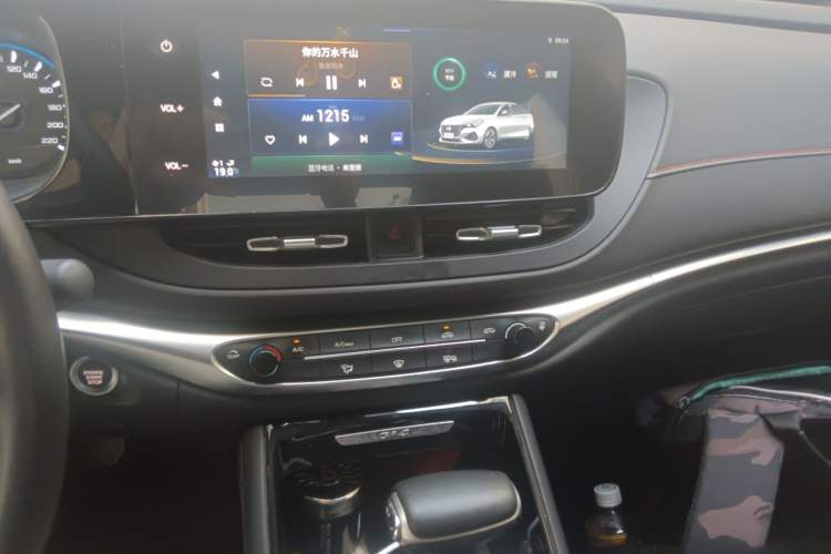 Used GAC Trumpchi GA4 2021 PLUS 235T Automatic Prestige Edition Audio And AC Panel
