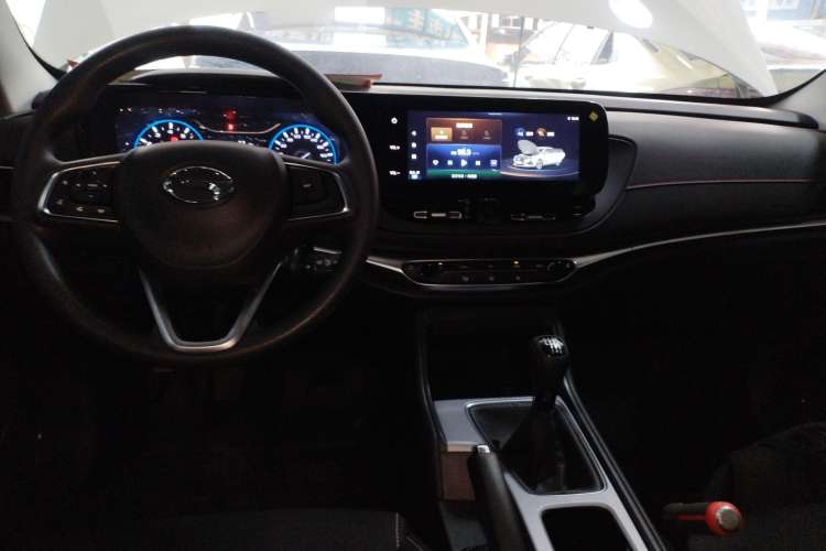 Used GAC Trumpchi GA4 2021 PLUS 235T Manual Elite Edition Center Console
