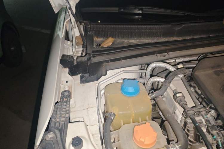 Used GAC Trumpchi GA4 2021 PLUS 235T Automatic Prestige Edition Engine Bay Right