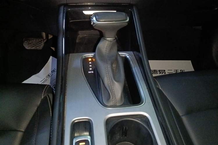 Used GAC Trumpchi GA4 2021 PLUS 235T Automatic Prestige Edition Gear Lever